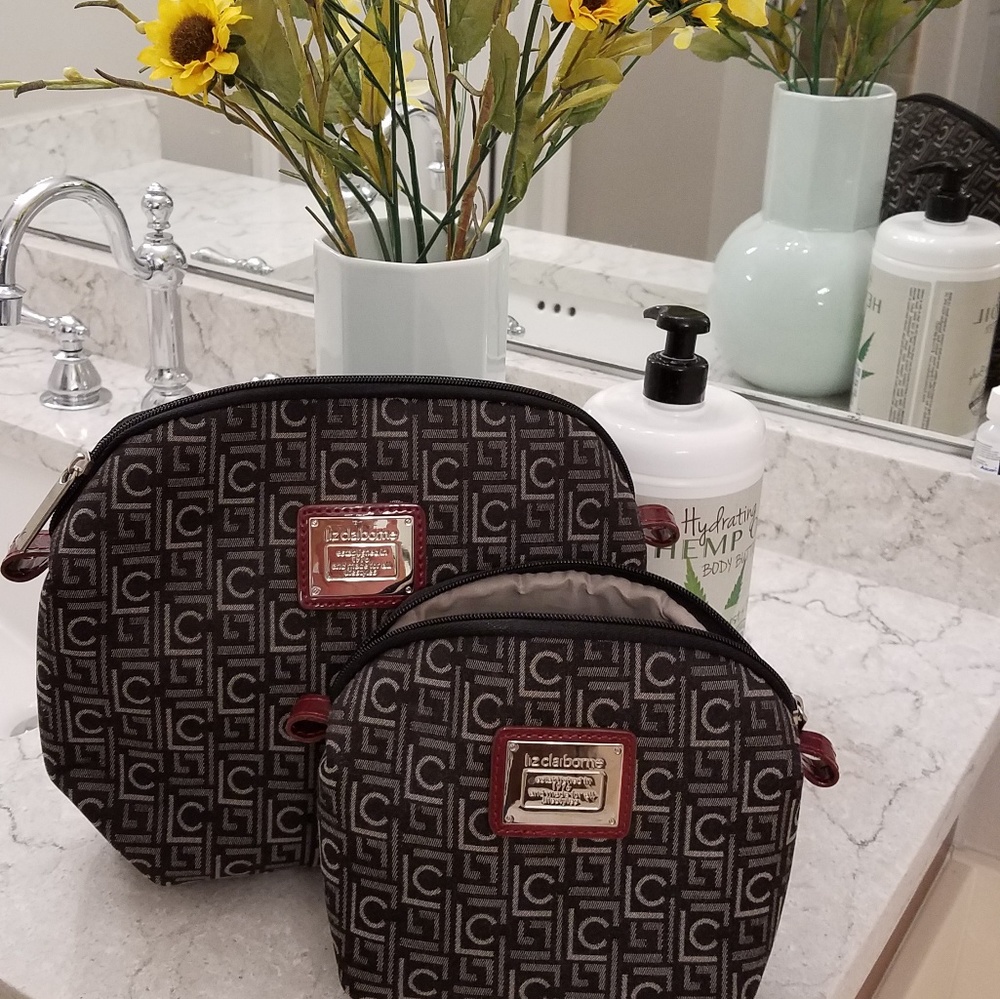 Liz Claiborne  Travel Set